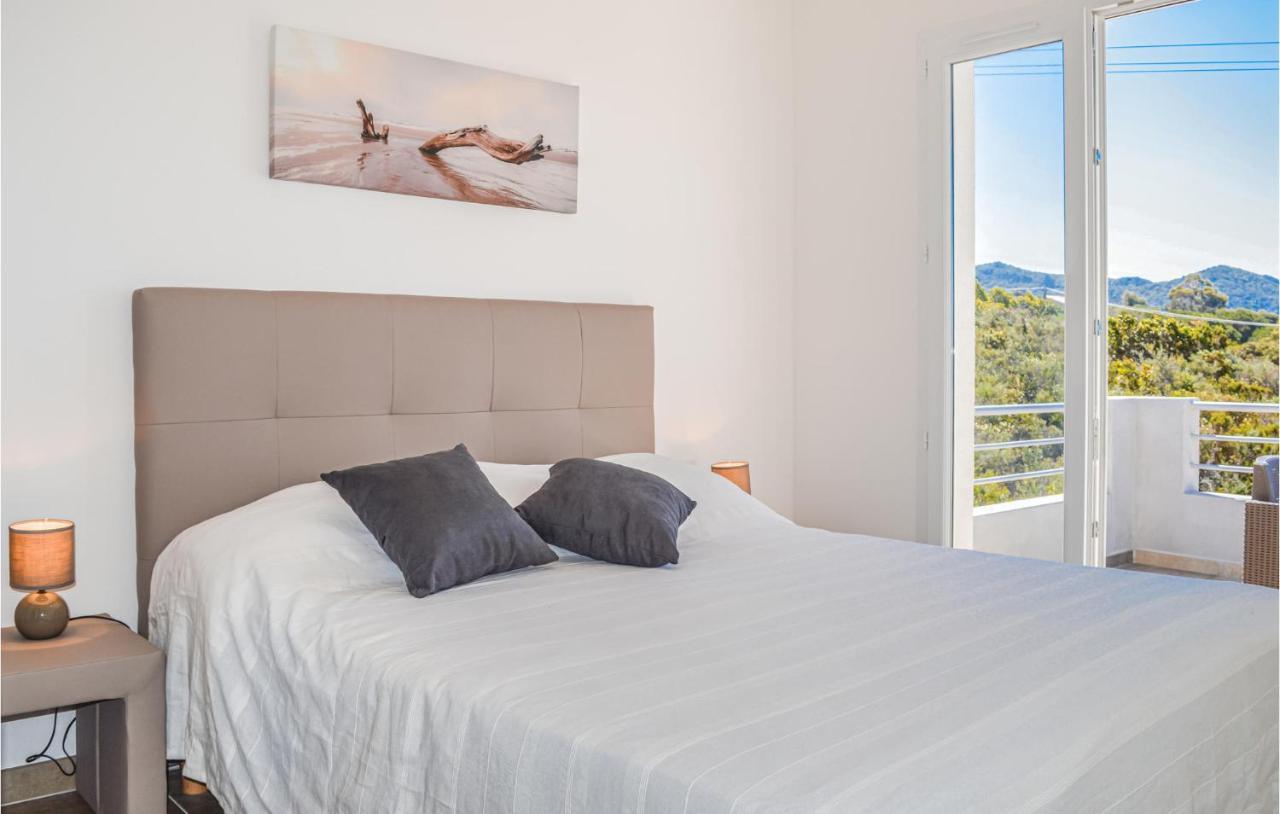 Awesome Apartment In Coti Chiavari With Kitchen Luaran gambar